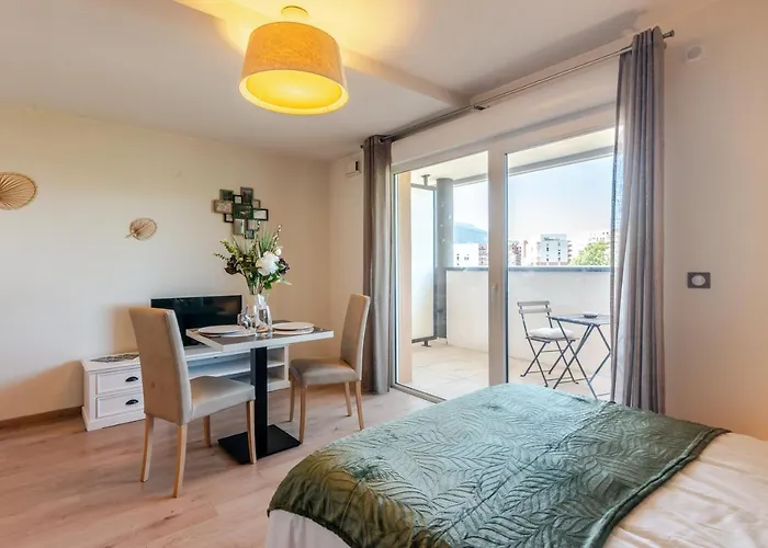 Ovelia Seynod - Les Balcons D'annecy * Annecy